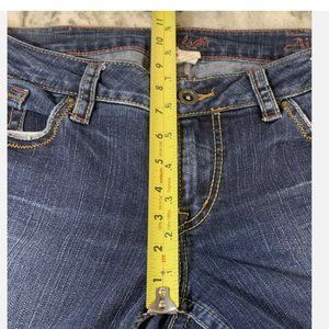 Silver Brand 33 x 33 boot leg jeans excellent shape